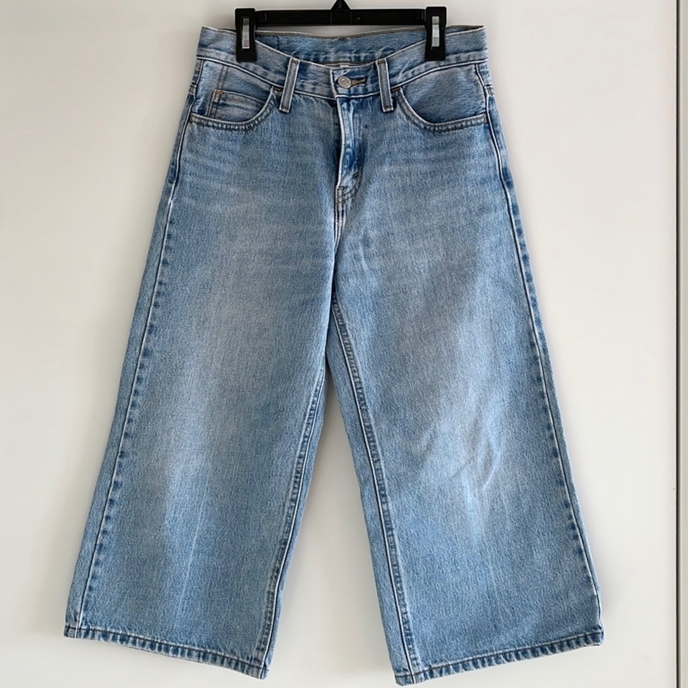 Levi’s wide leg crop jeans